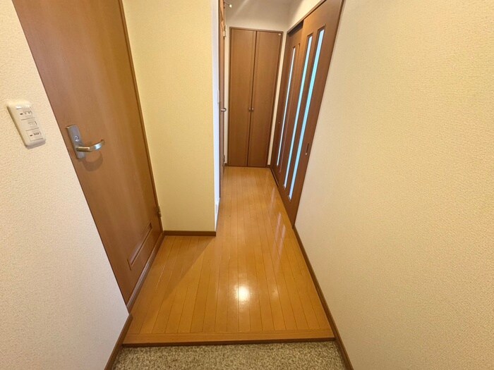 物件内観写真15　(廊下)