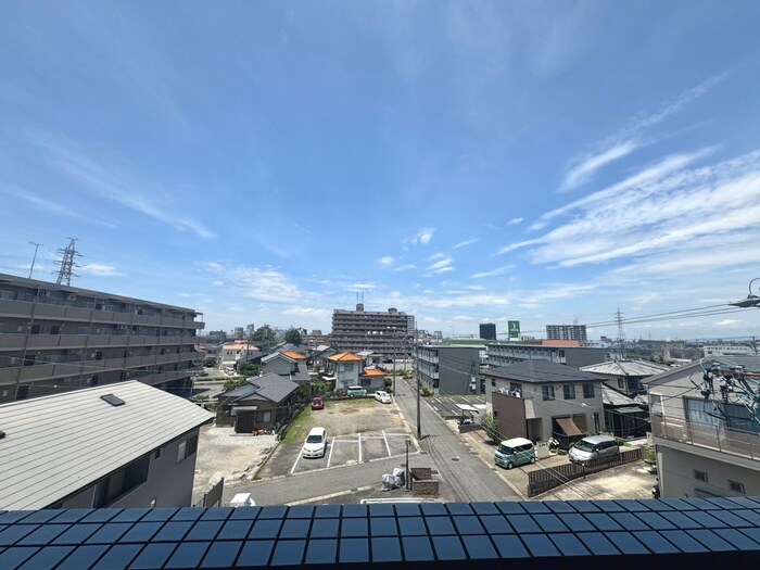 物件内観写真18　(室内からの展望)