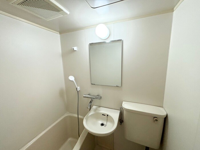 物件内観写真11　(洗面)