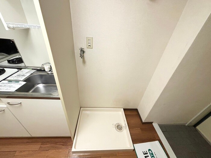 物件内観写真14　(洗濯機置場)