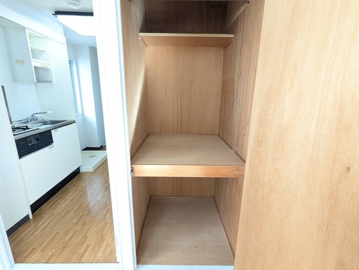 物件内観写真15　(収納)
