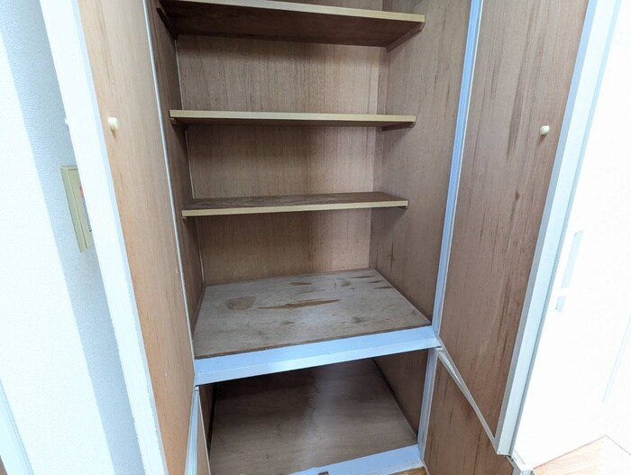 物件内観写真16　(収納)