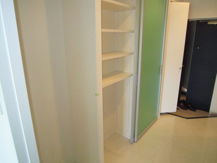 物件内観写真10　(収納)