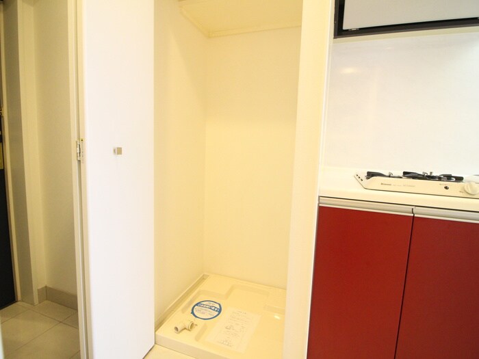 物件内観写真13　(洗濯機置場)