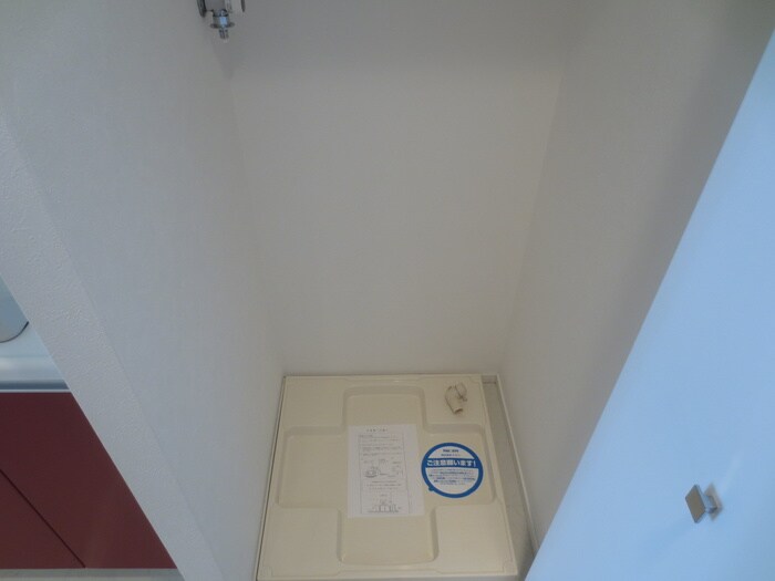 物件内観写真14　(洗濯機置場)