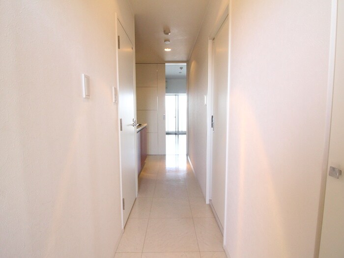 物件内観写真18　(廊下)