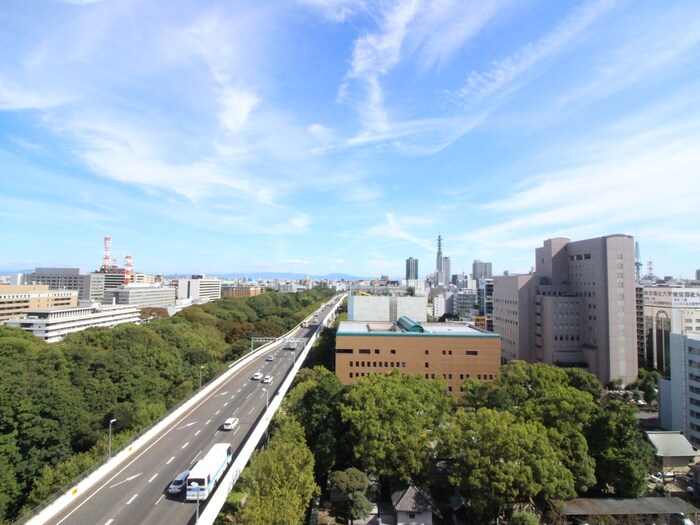 物件内観写真22　(室内からの展望)