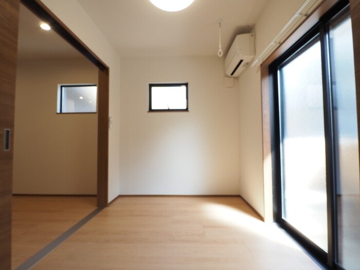 物件内観写真12　(居室)