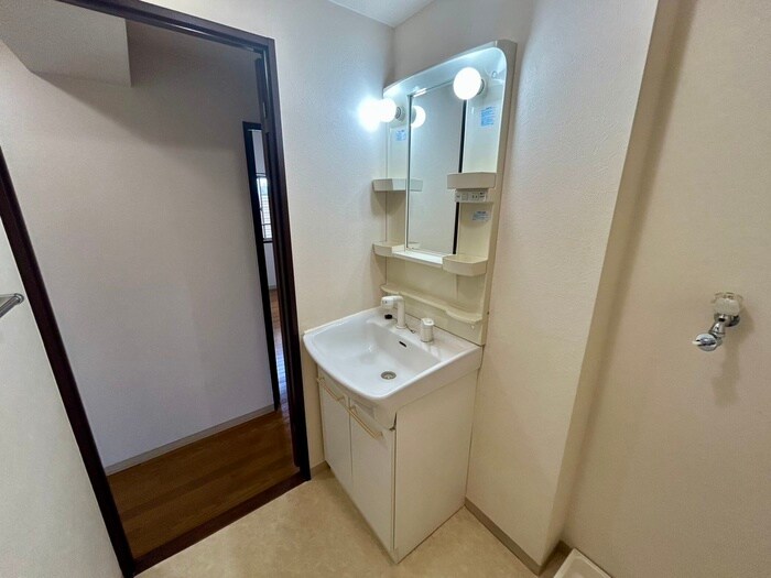 物件内観写真11　(洗面)