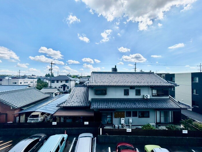 物件内観写真16　(室内からの展望)