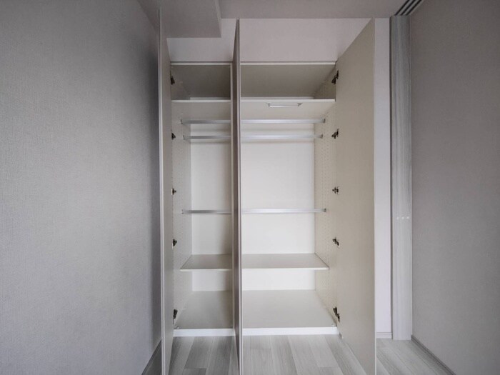 物件内観写真12　(収納)