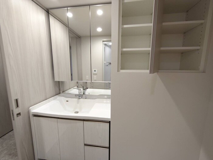 物件内観写真15　(洗面)