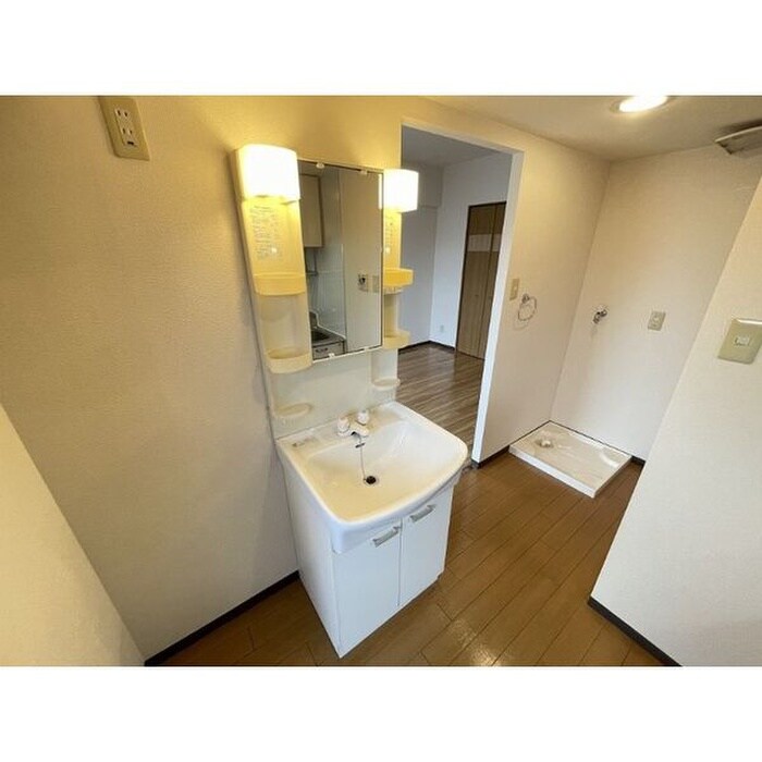 物件内観写真9　(洗面)