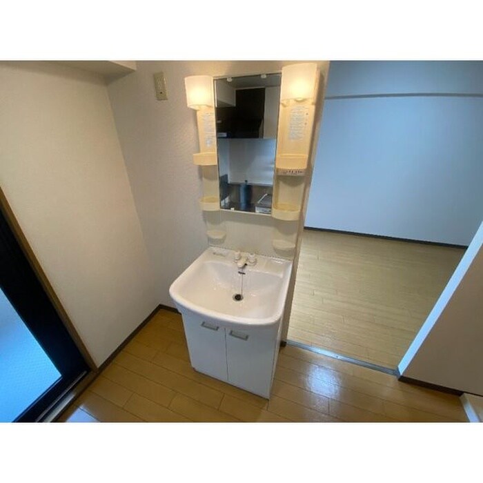 物件内観写真9　(洗面)