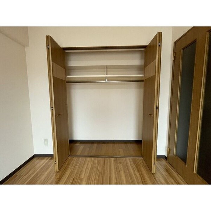 物件内観写真13　(収納)