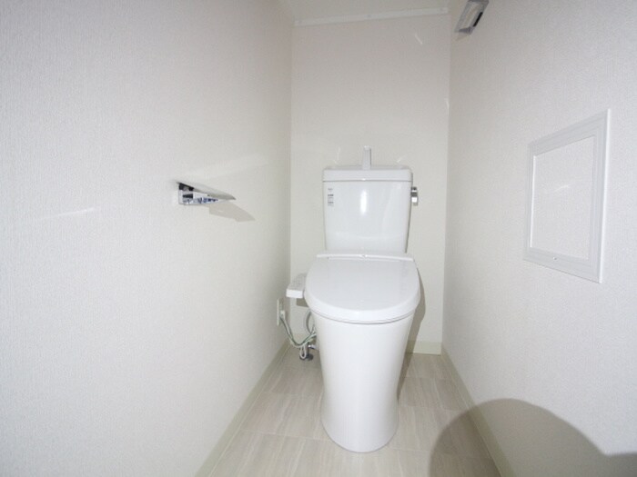 物件内観写真9　(トイレ)