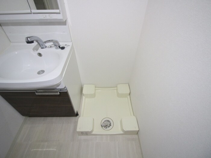 物件内観写真11　(洗濯機置場)