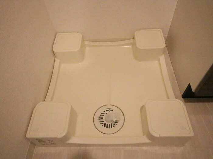 物件内観写真15　(洗濯機置場)