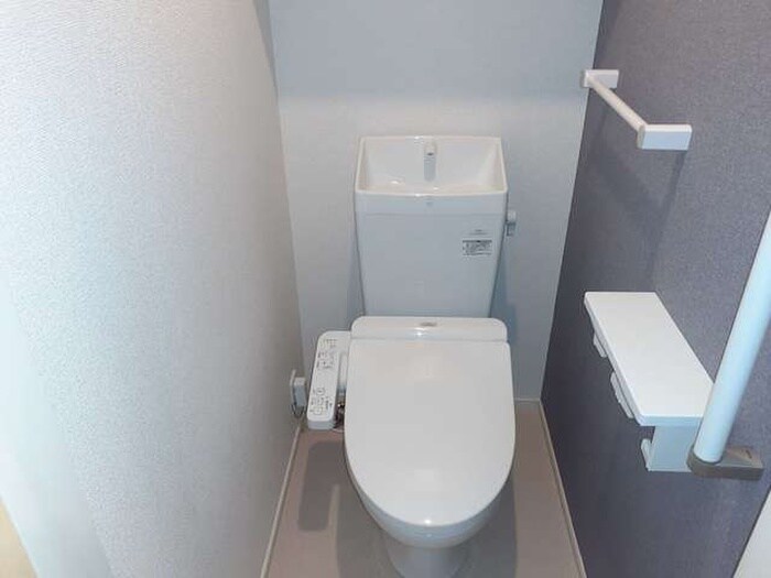 物件内観写真11　(トイレ)