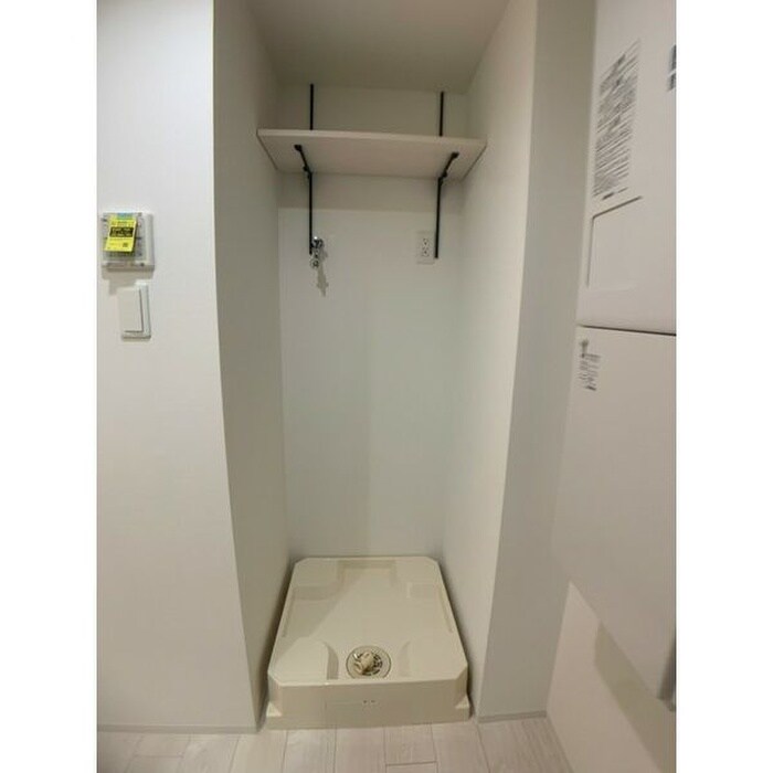 物件内観写真14　(洗濯機置場)