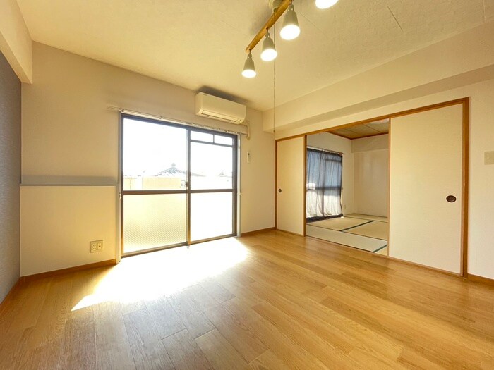 物件内観写真7　(居室)