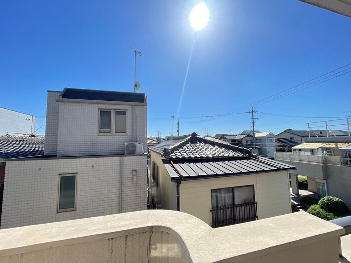 物件内観写真15　(室内からの展望)