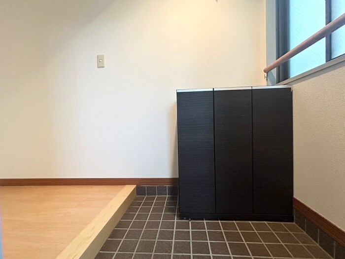 物件内観写真17　(玄関)