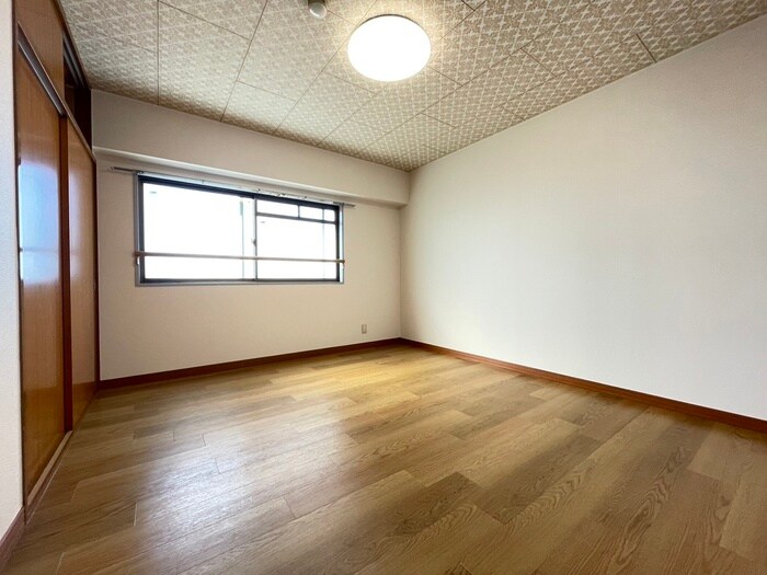 物件内観写真18　(居室)