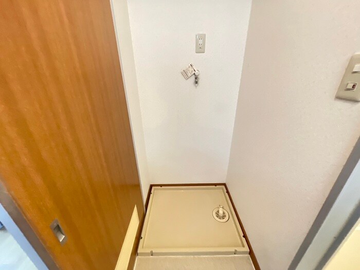 物件内観写真20　(洗濯機置場)