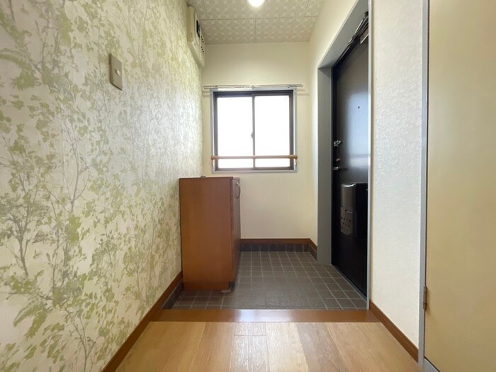 物件内観写真21　(玄関)