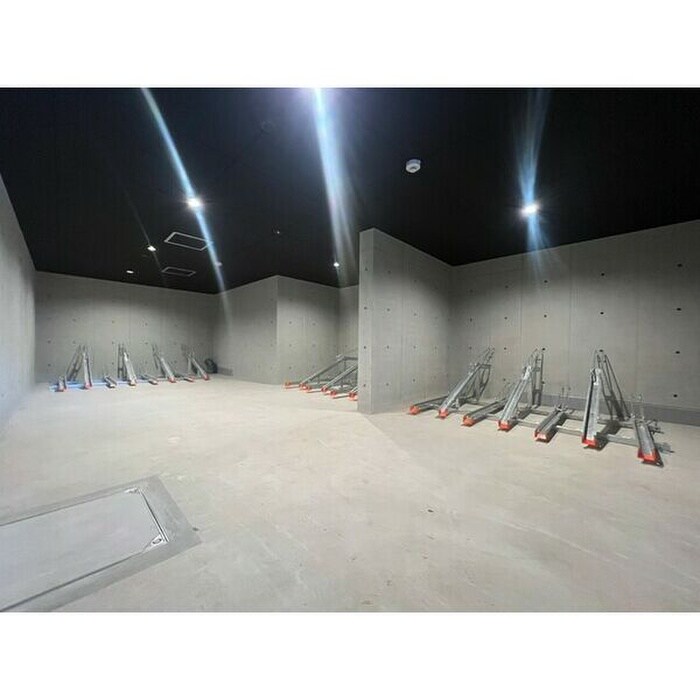 物件外観写真5　(駐輪場)