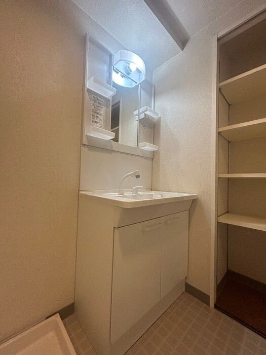 物件内観写真13　(洗面)