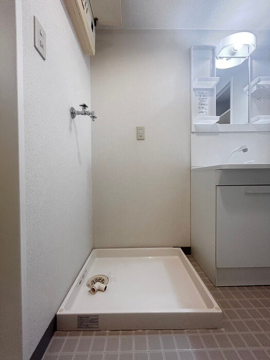 物件内観写真15　(洗濯機置場)