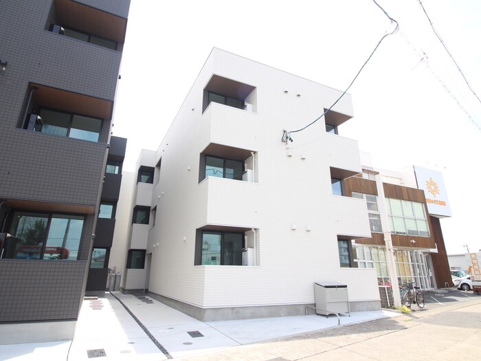 物件外観写真1　(外観写真)