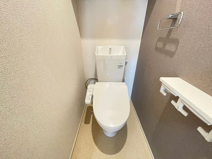 物件内観写真13　(トイレ)