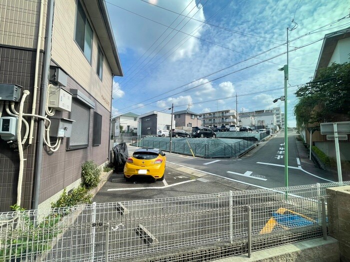 物件内観写真15　(室内からの展望)