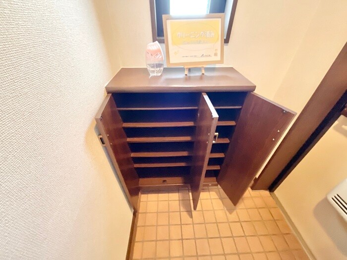 物件内観写真16　(靴箱)