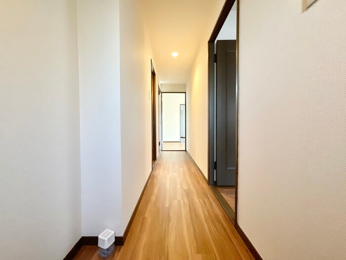 物件内観写真18　(廊下)