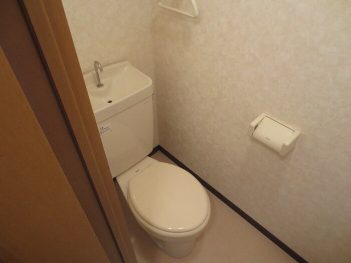 物件内観写真13　(トイレ)