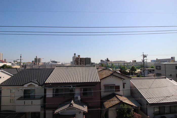 物件内観写真13　(室内からの展望)