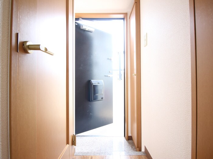 物件内観写真21　(玄関)