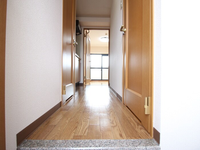 物件内観写真22　(廊下)