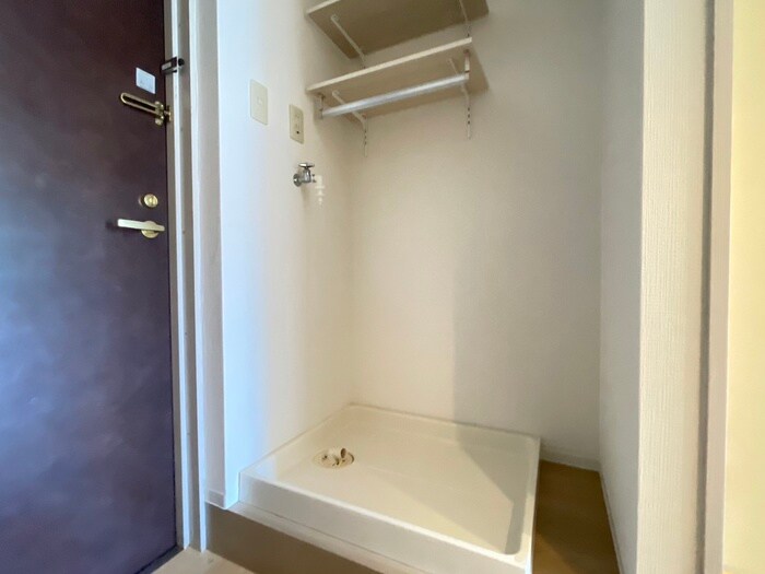 物件内観写真13　(洗濯機置場)