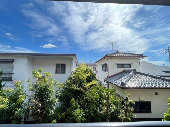 物件内観写真15　(室内からの展望)