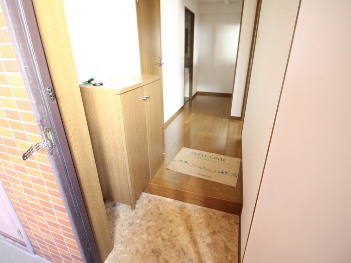 物件内観写真22　(玄関)