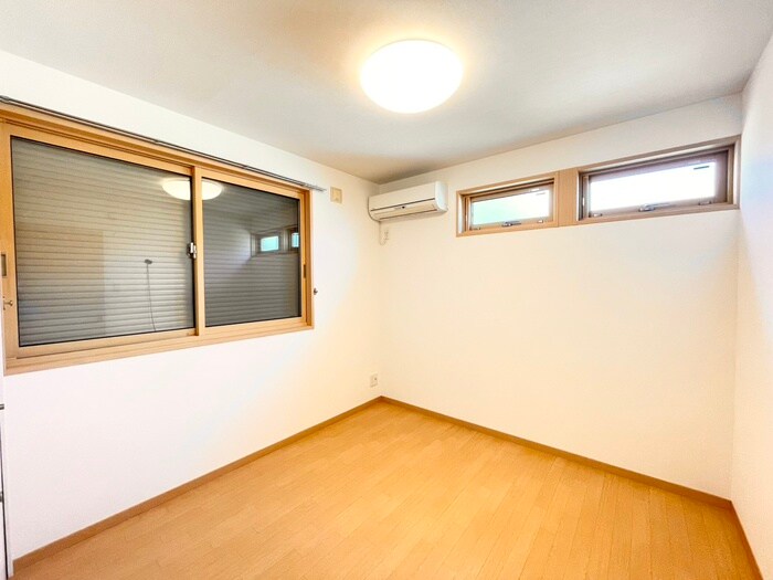 物件内観写真3　(居室)