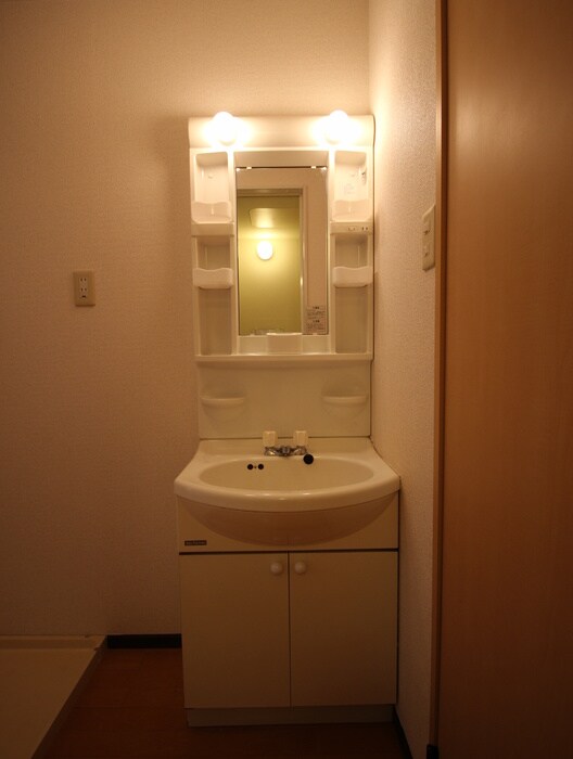 物件内観写真11　(洗面)