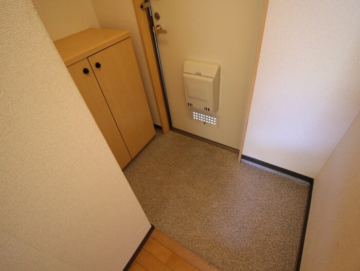 物件内観写真19　(玄関)