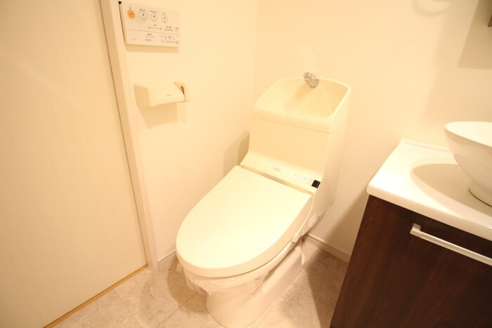 物件内観写真15　(トイレ)