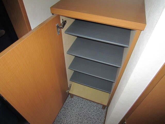 物件内観写真8　(靴箱)